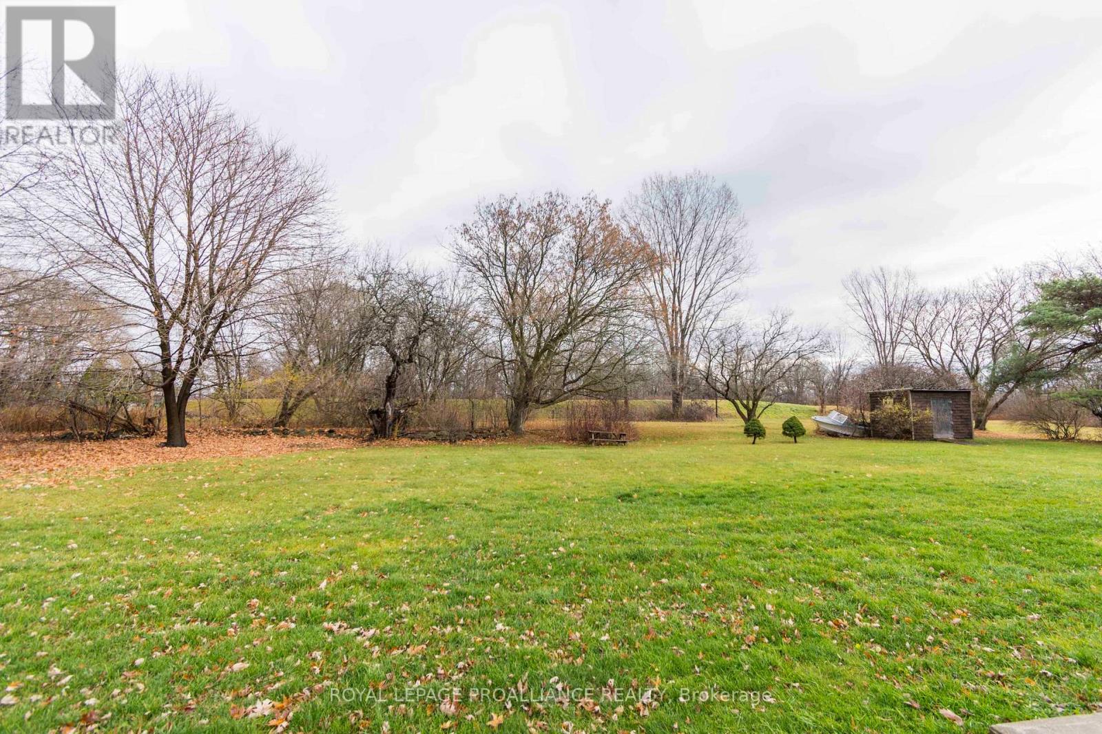 25 QUINTE VIEW DRIVE
