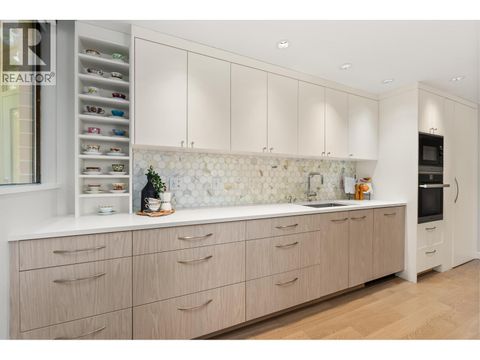 102 3905 SPRINGTREE DRIVE Vancouver BC V6L3E2