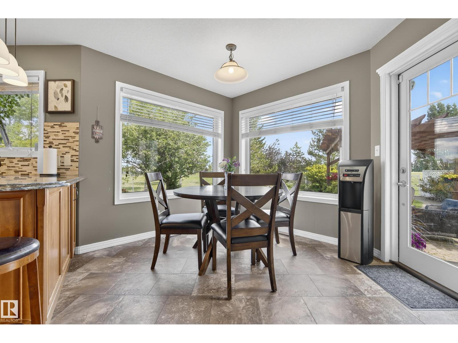 394 Hollick-Kenyon RD NW
