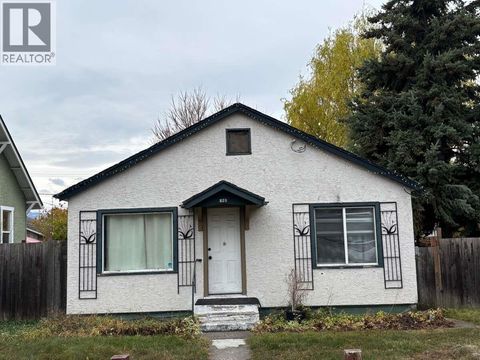 809 Stockwell Avenue Kelowna BC V1Y6W1