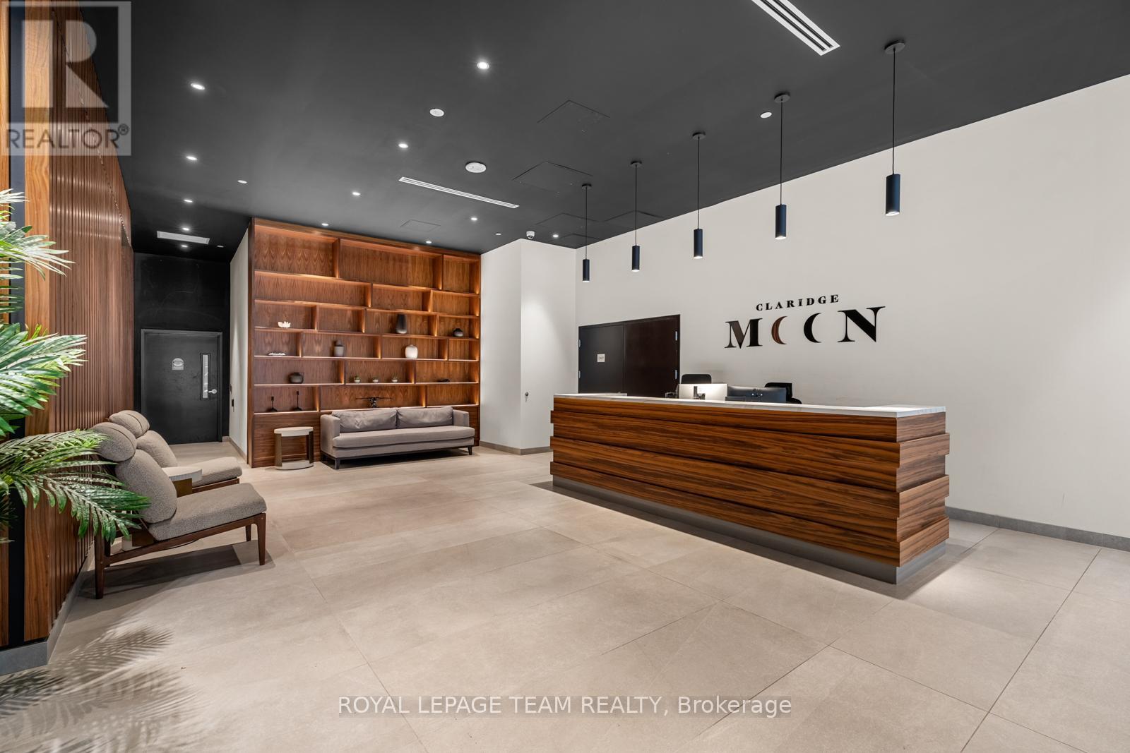 2704 - 340 QUEEN STREET