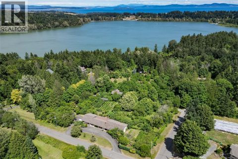 5489 Forest Hill Rd Saanich BC V9E2A8