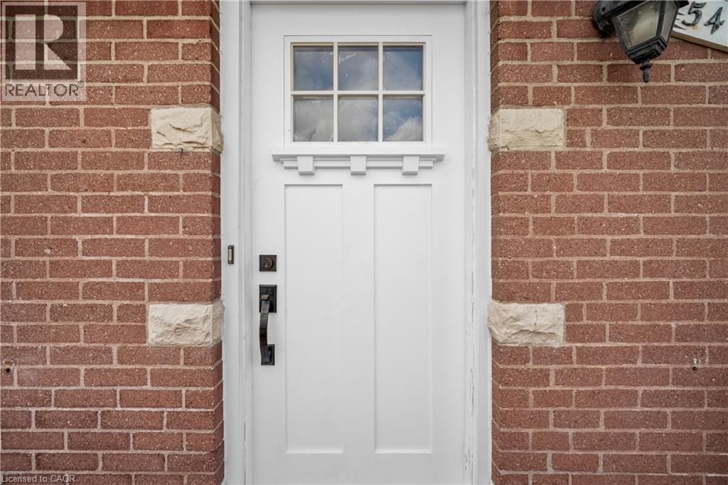 541 COURTLAND Avenue E