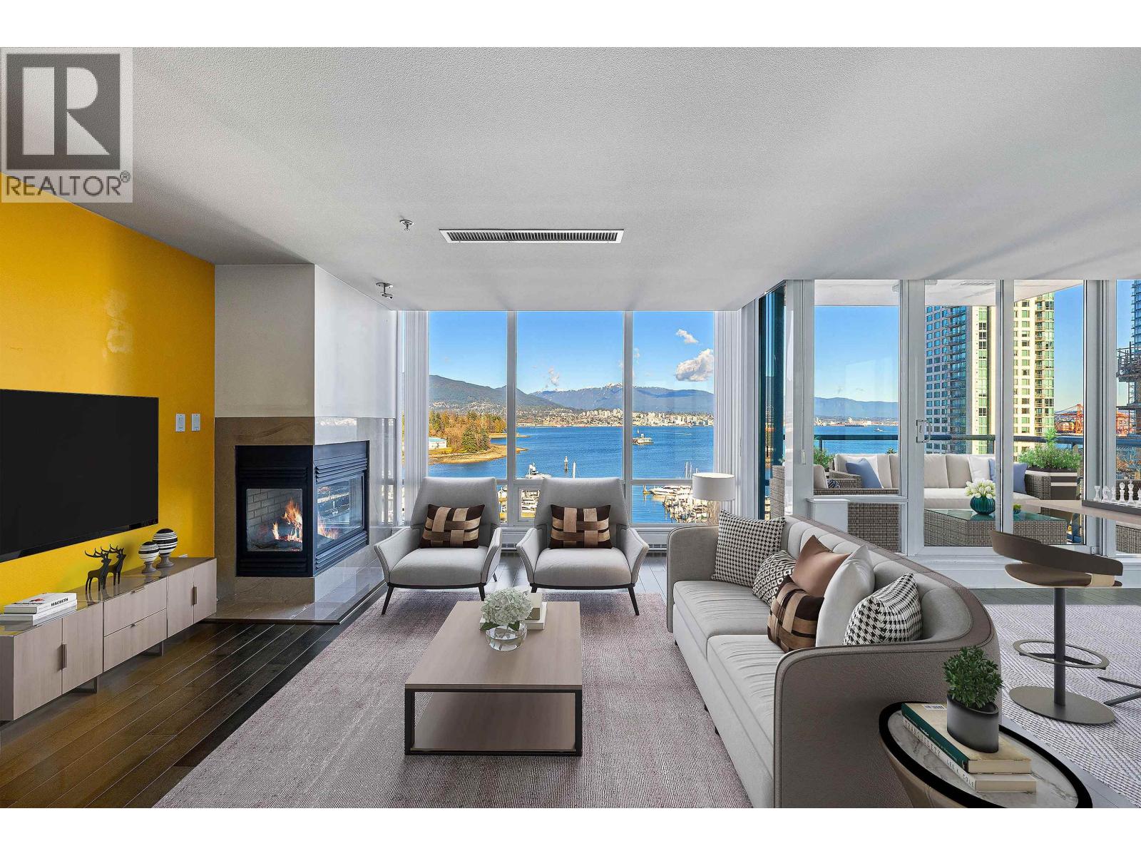 1002 499 BROUGHTON STREET