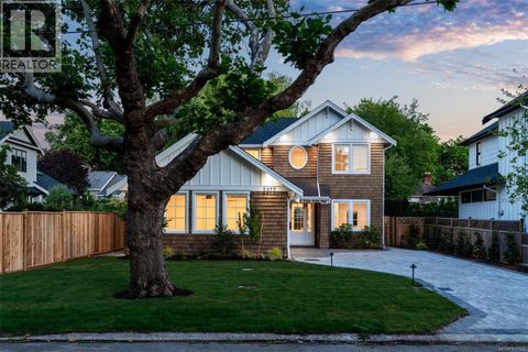 2377 Zela St Oak Bay BC V8S2X1