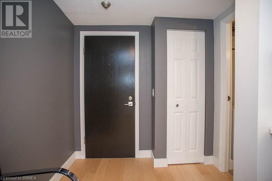 10 ELLEN Street E Unit# 303
