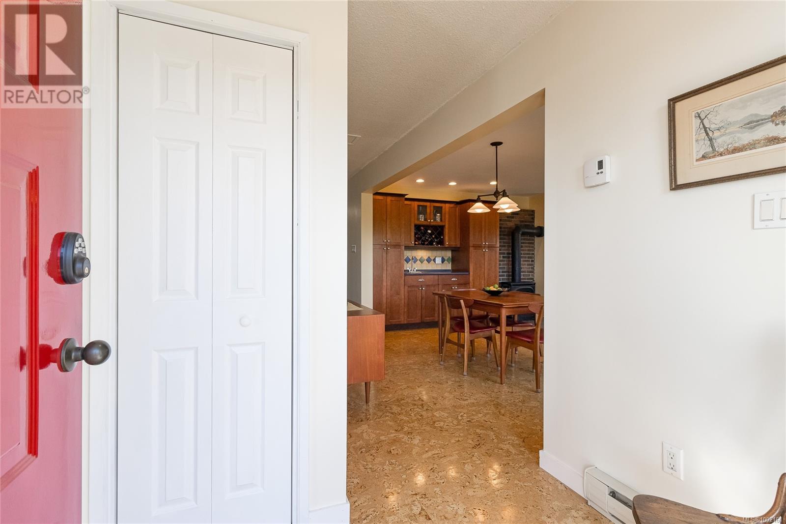220 3rd Ave