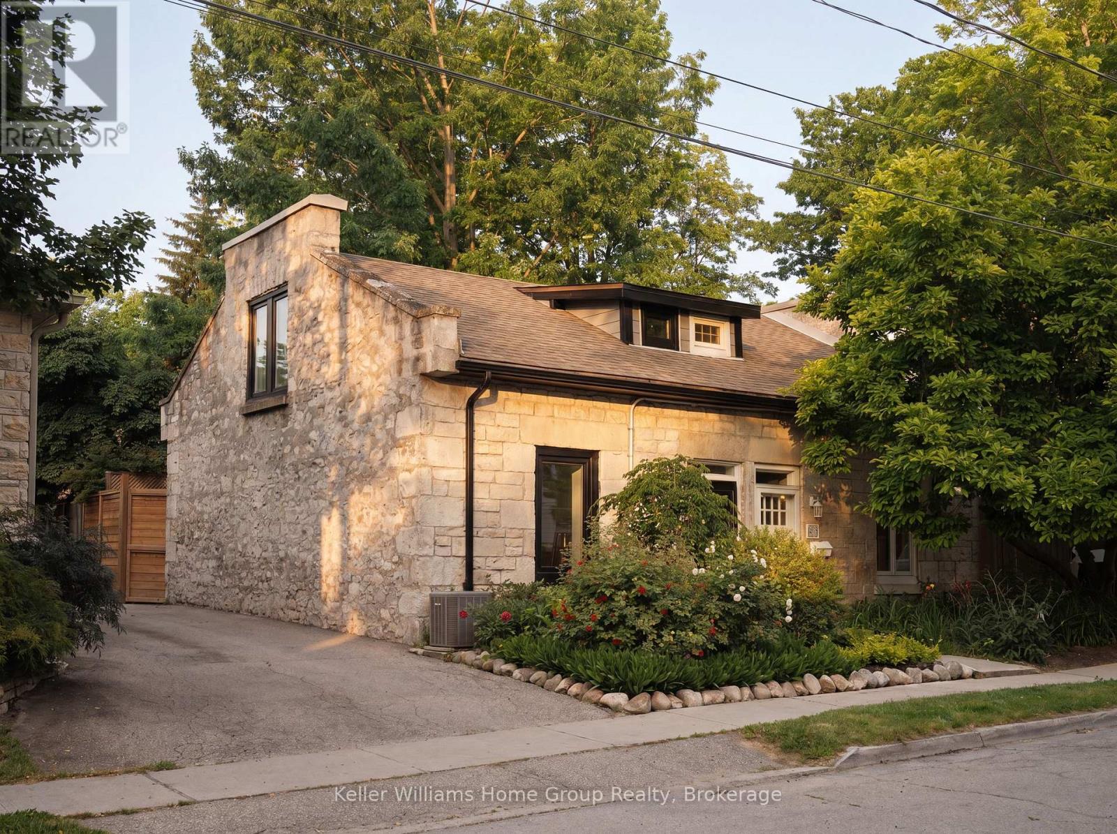 61 ESSEX STREET