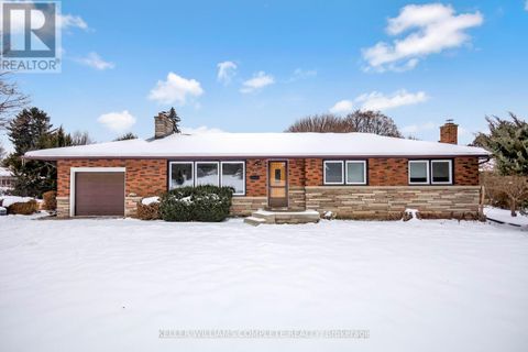 626 IROQUOIS AVENUE Hamilton (Ancaster) ON L9G3B4