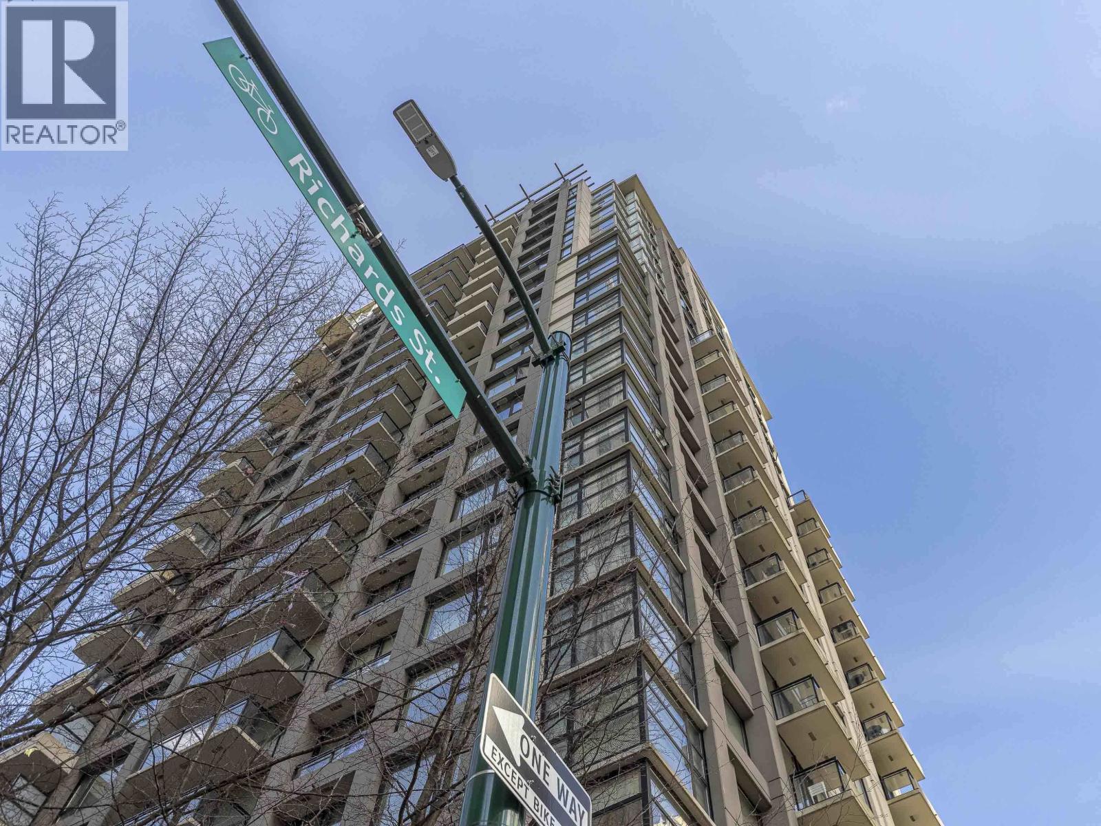 701 1295 RICHARDS STREET