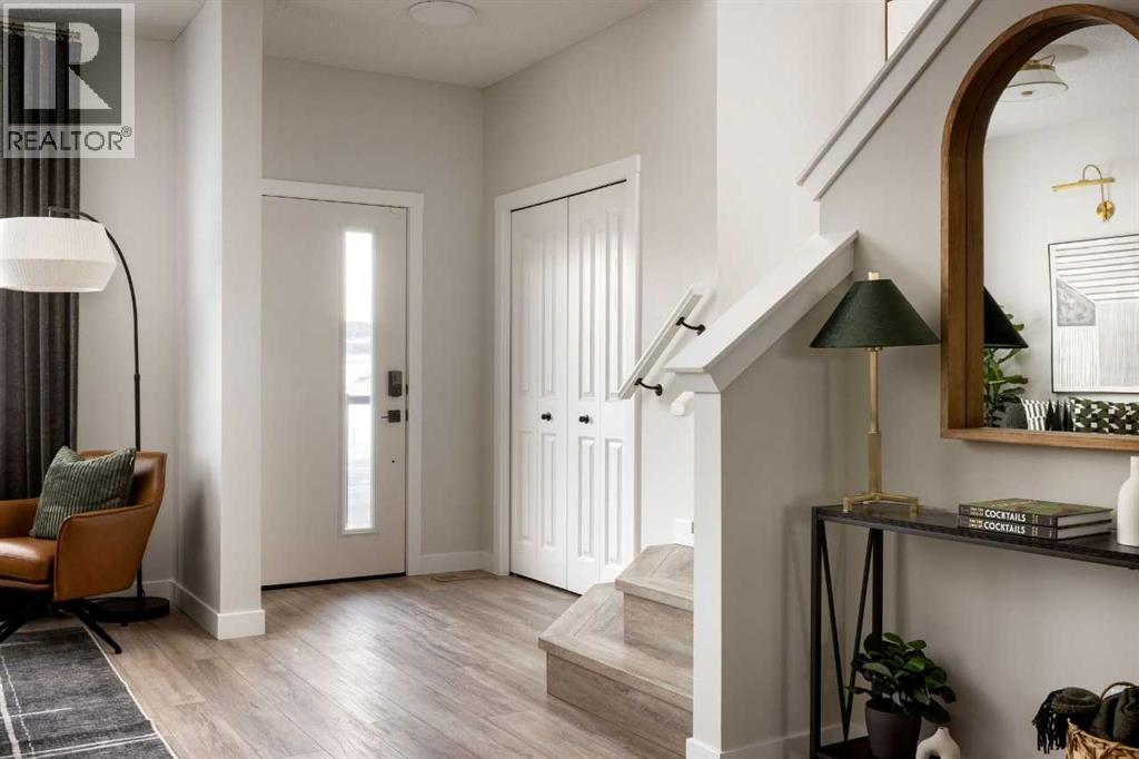 566 Wolf Willow Boulevard SE