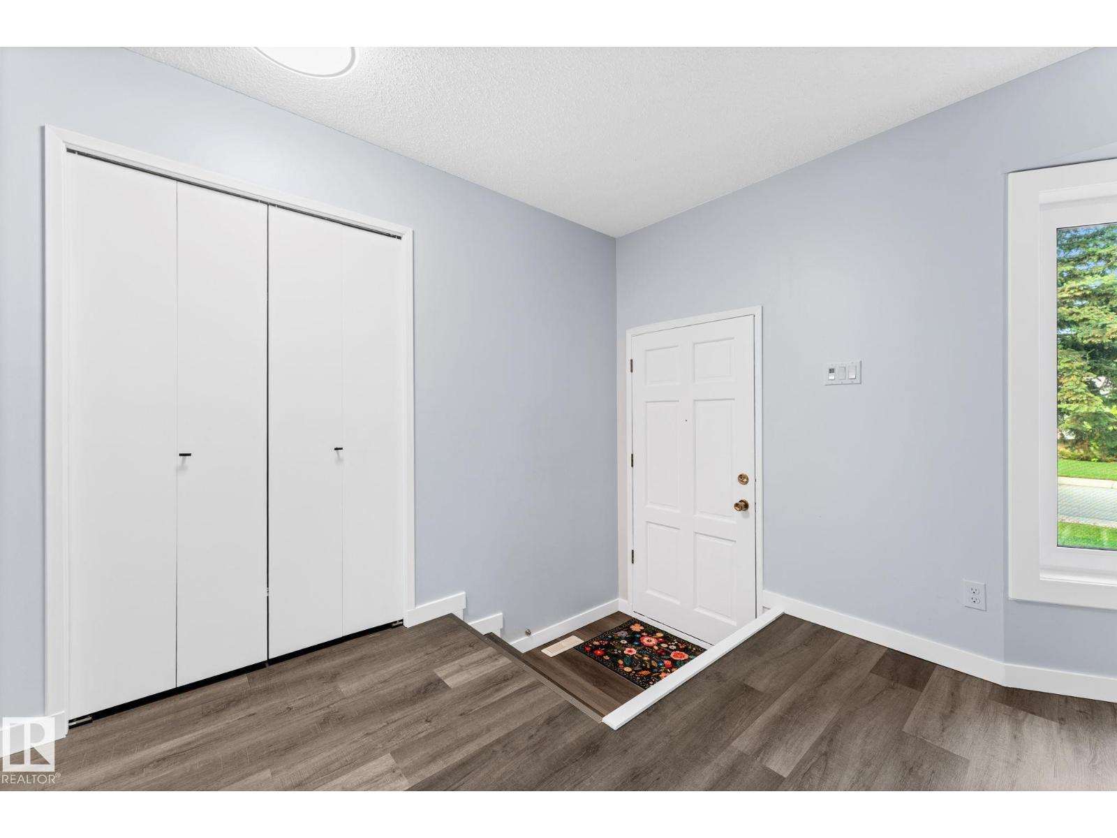 2451 115 ST NW