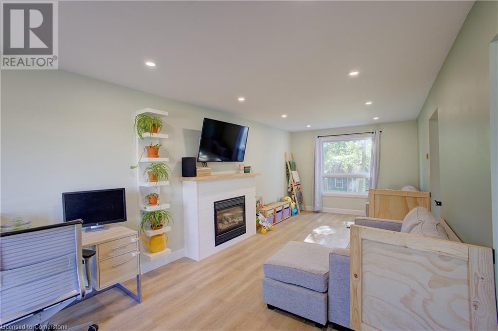 765 WOODHILL Drive