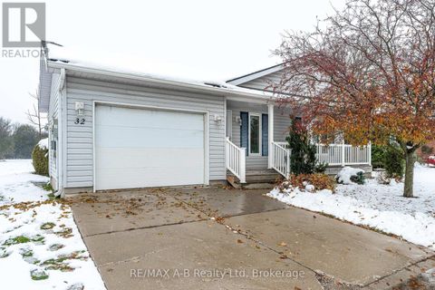 32 - 30 ANN STREET St. Marys ON N4X1C8