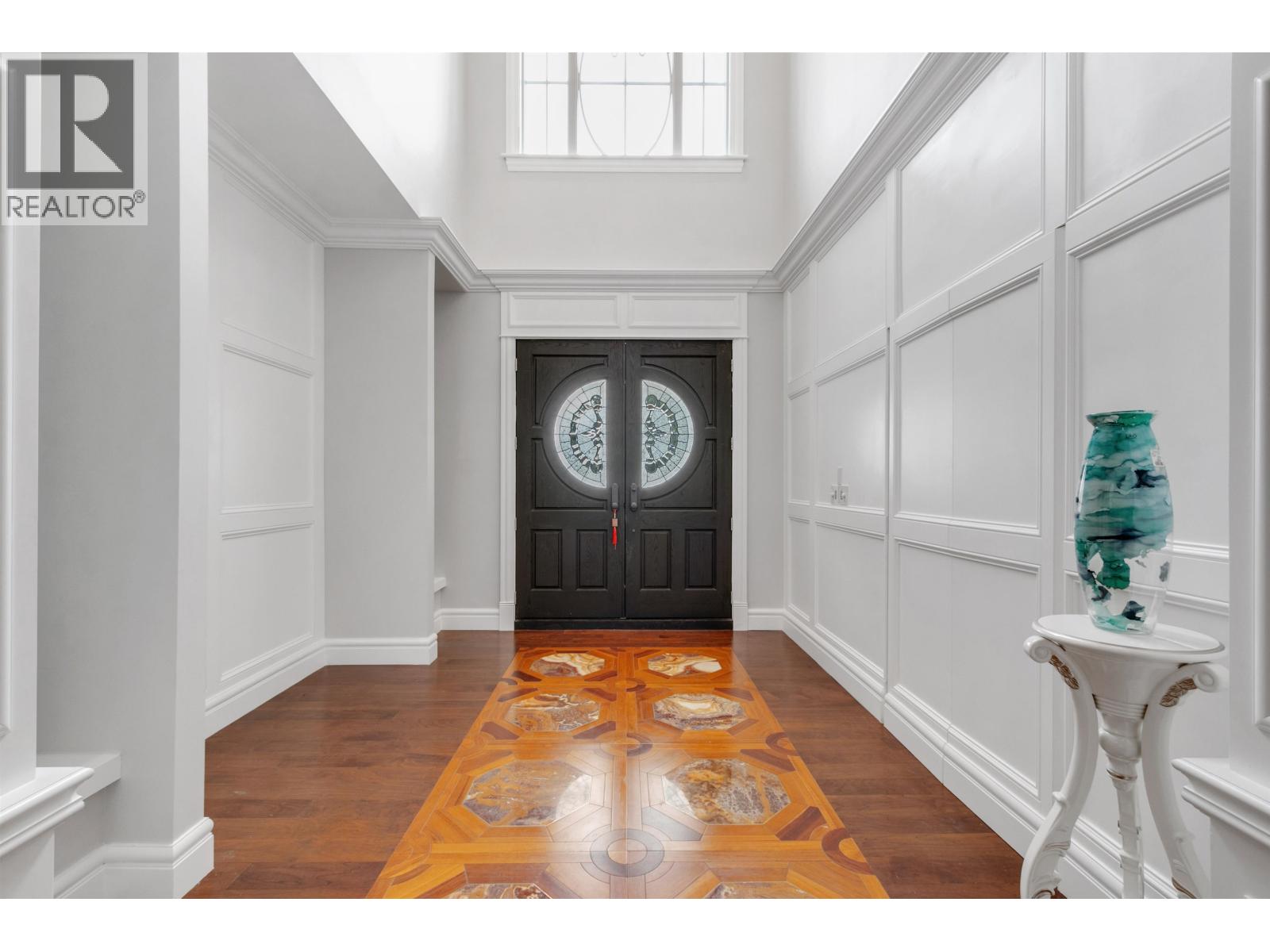 735 ST. ANDREWS ROAD