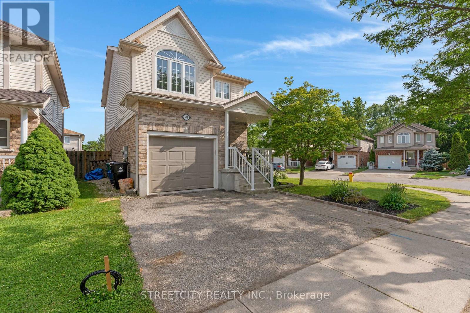 302 OPRINGTON PLACE