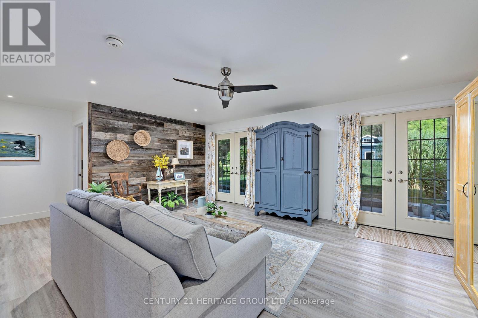 182 PARKVIEW DRIVE