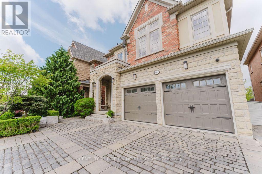 96 WOLF CREEK CRESCENT
