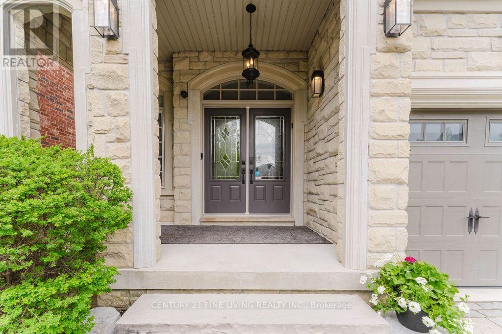 96 WOLF CREEK CRESCENT