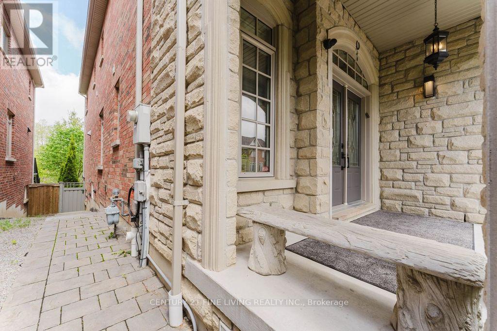 96 WOLF CREEK CRESCENT