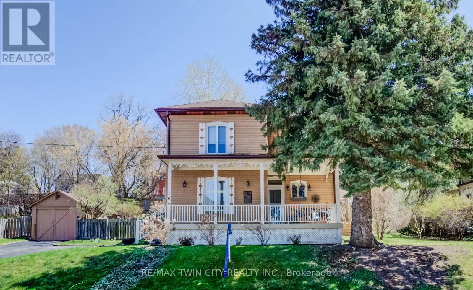 164 QUEEN STREET E