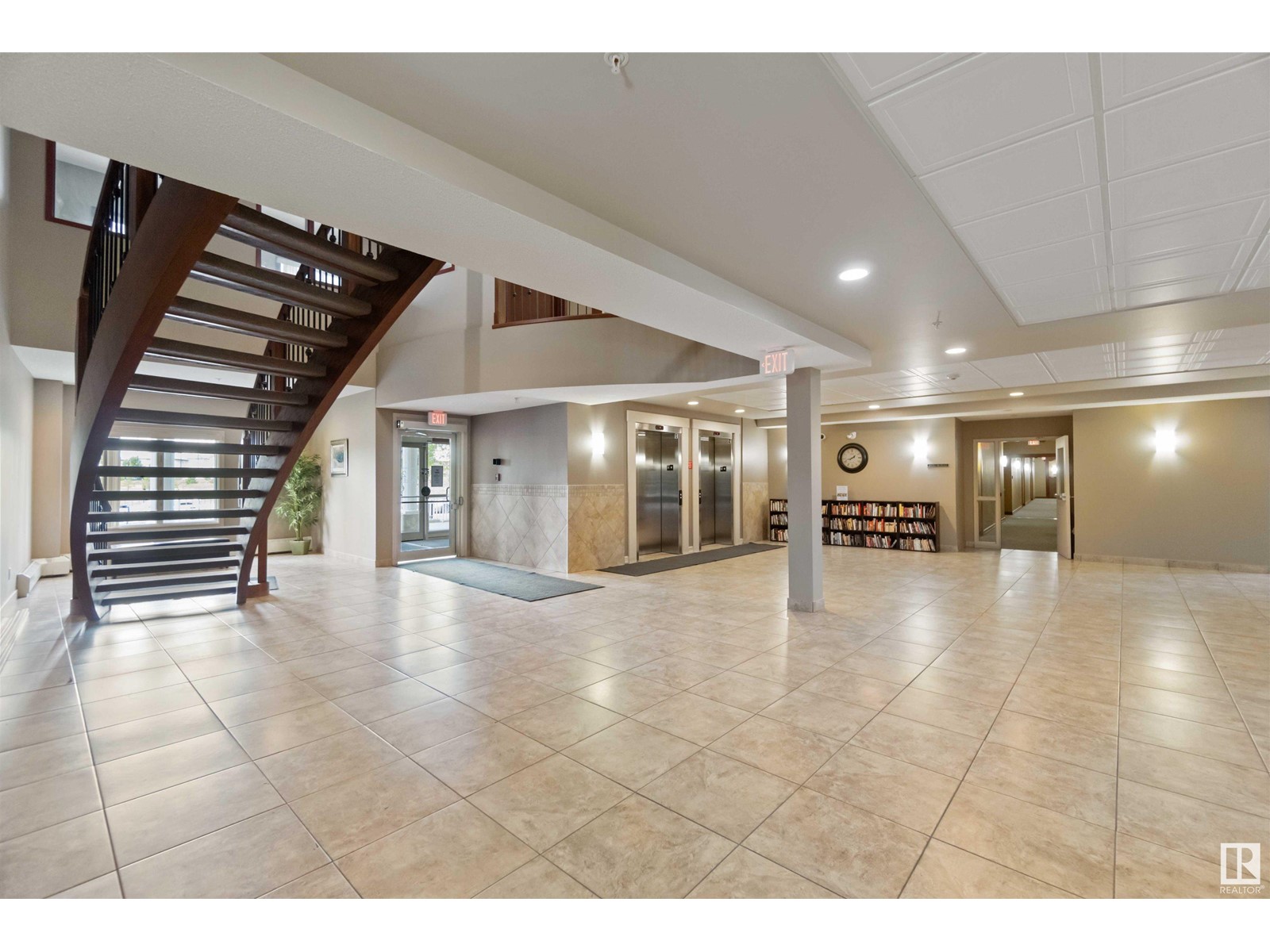 #405 263 MACEWAN RD SW