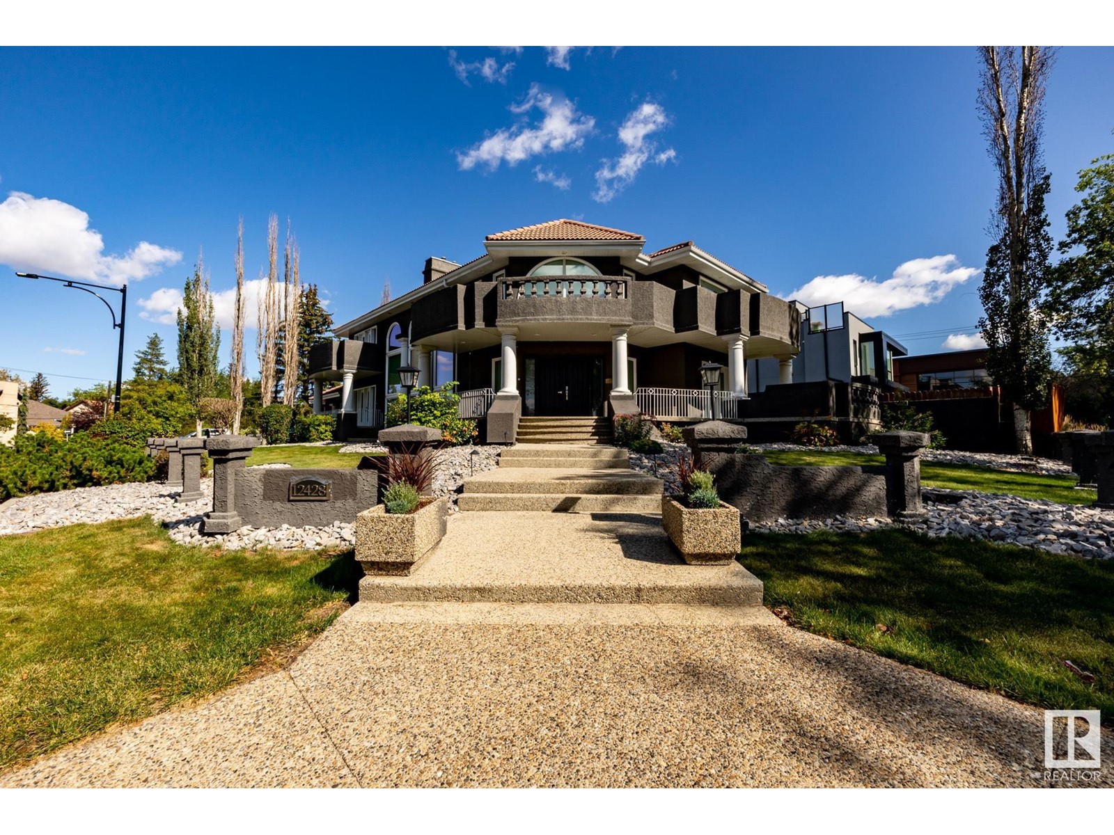 12428 103 AV NW