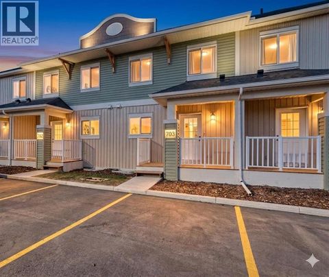 703 Clover Road Carstairs AB T0M0N0