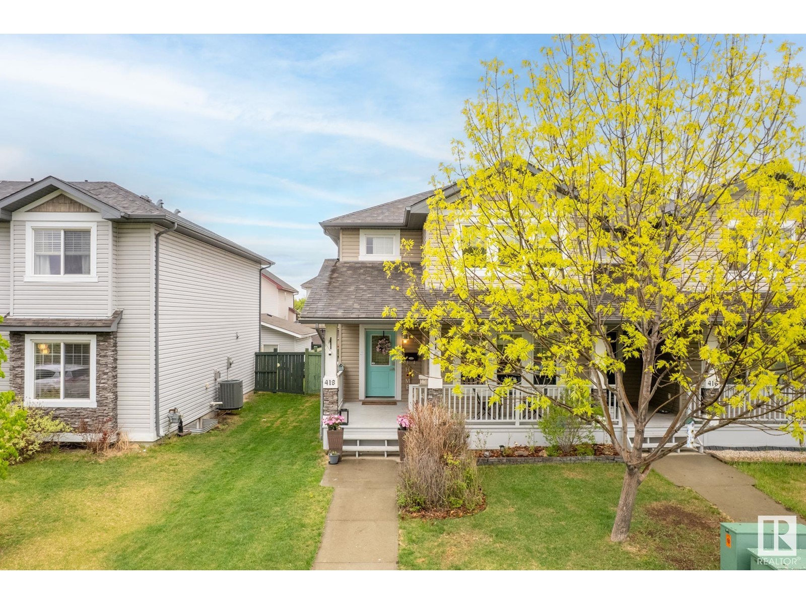 418 CHARLOTTE CRESCENT