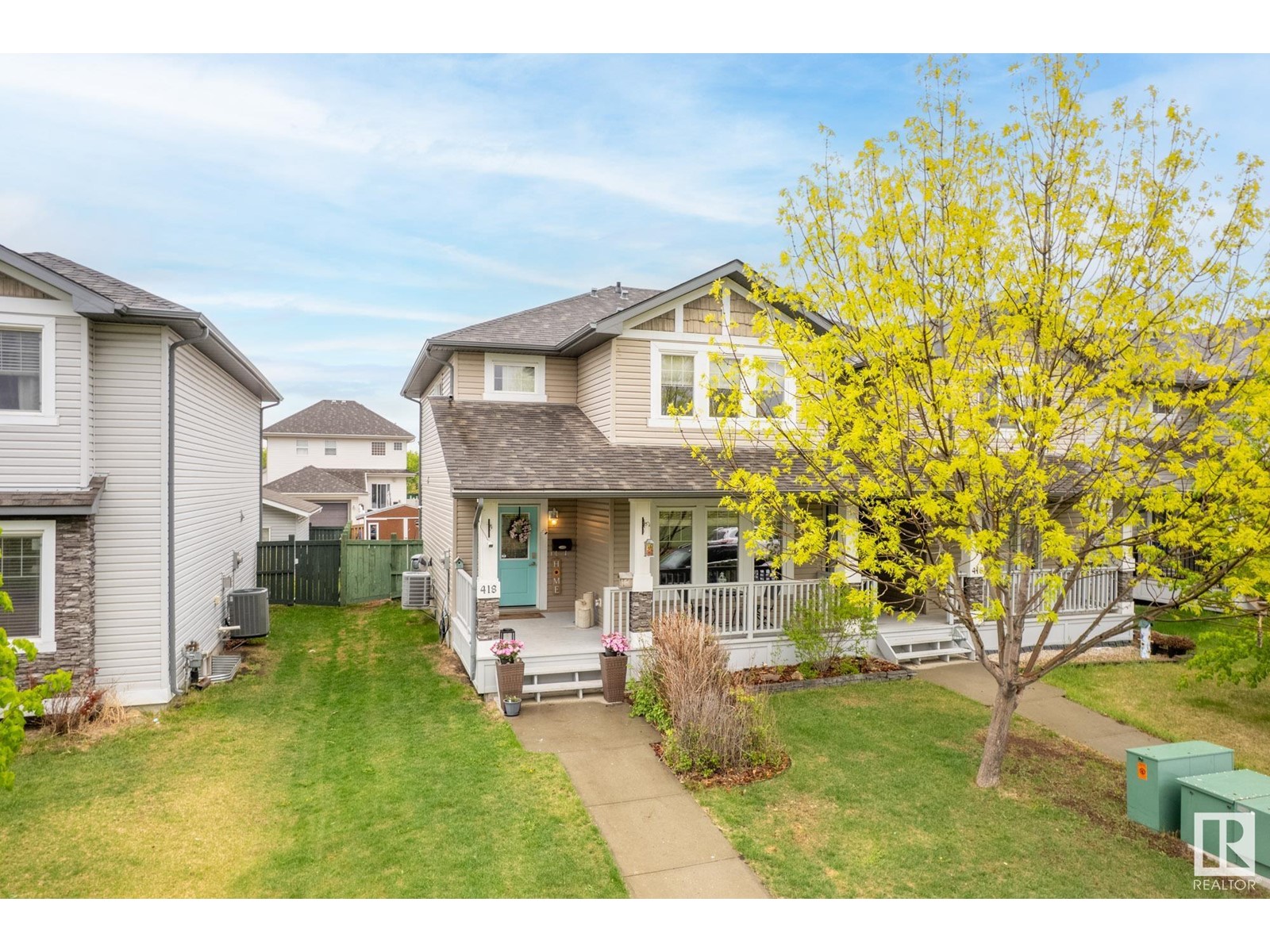 418 CHARLOTTE CRESCENT