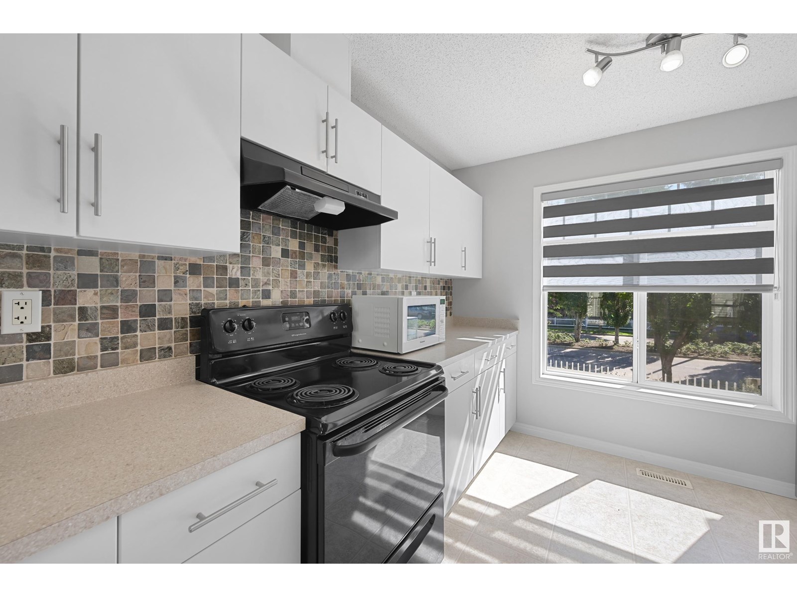 #133 465 HEMINGWAY RD NW