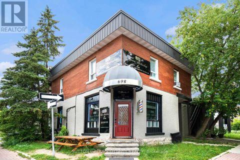 698 COOPER STREET Ottawa ON K1R6C6