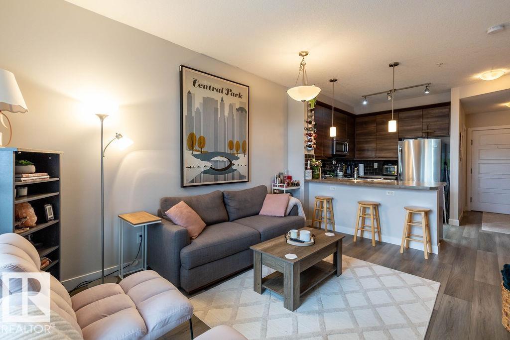 #301 2590 ANDERSON WY SW