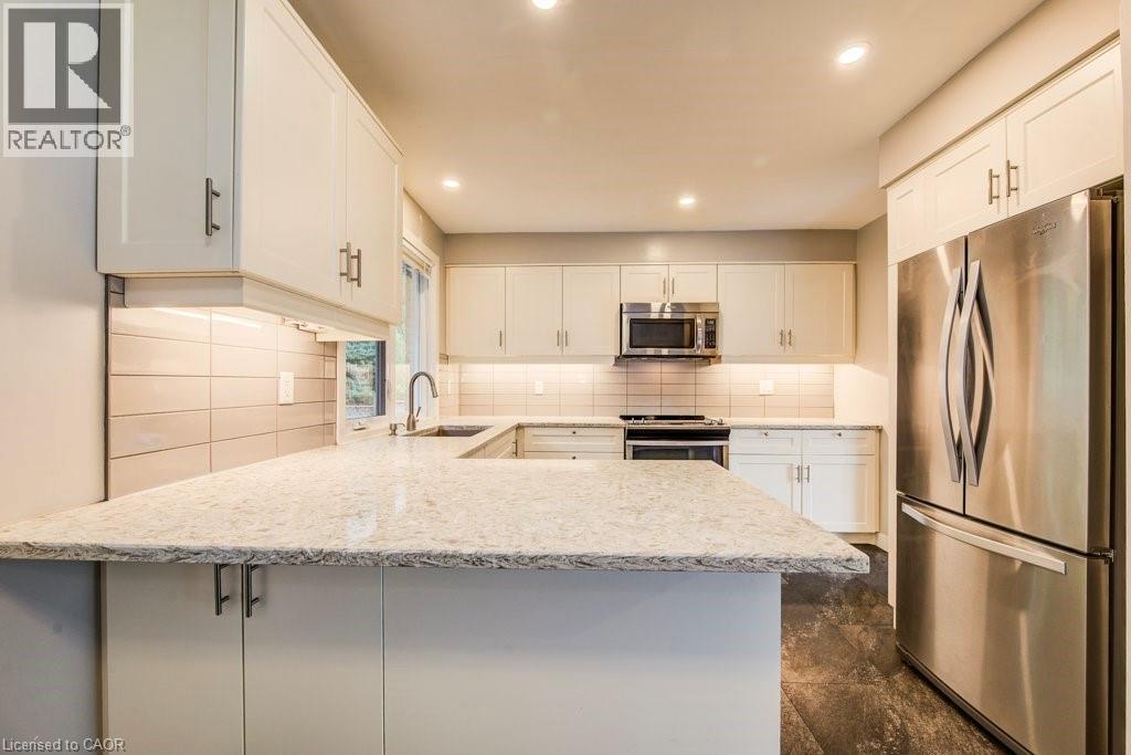 558 SPRUCEHILL Avenue