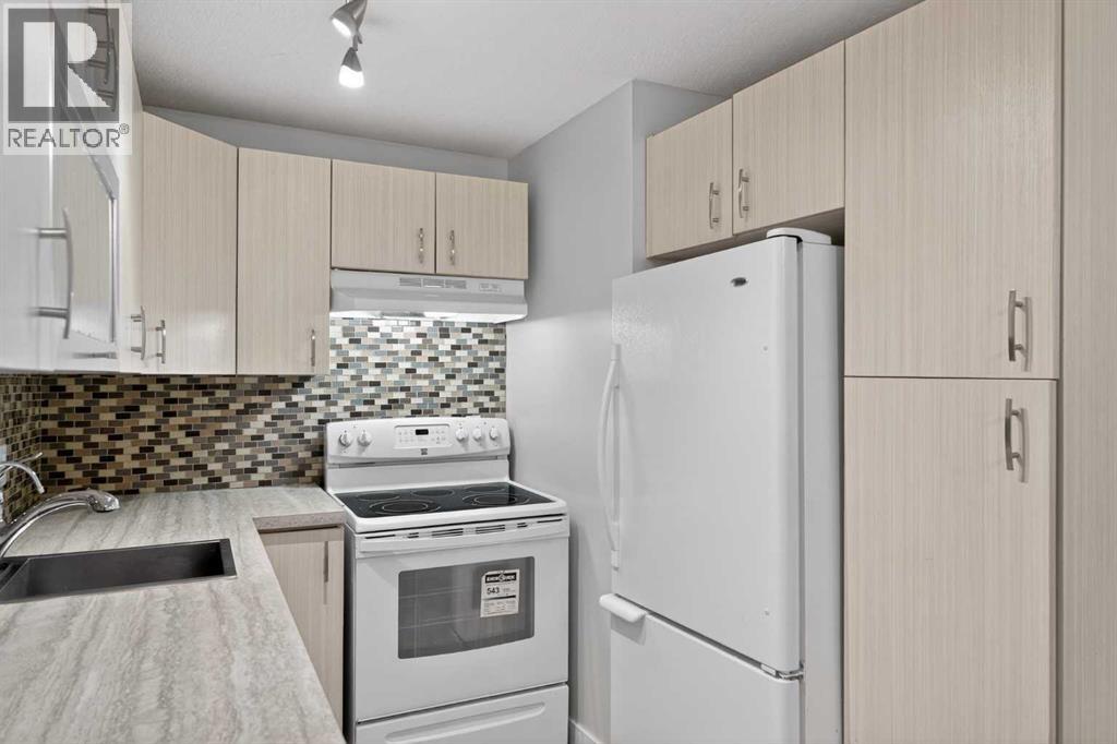 2, 713 Mcdougall Road NE