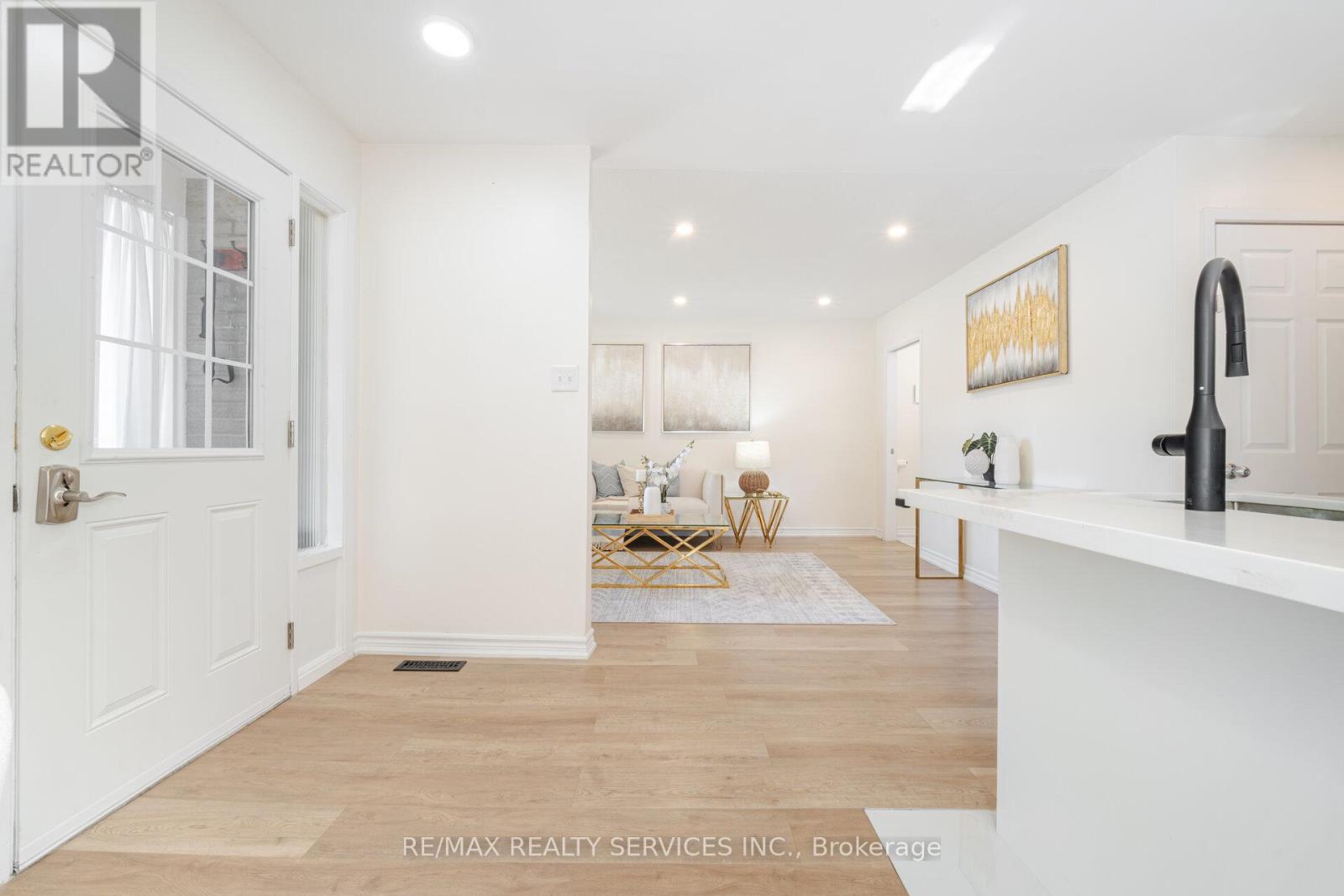139 RUTHERFORD ROAD N