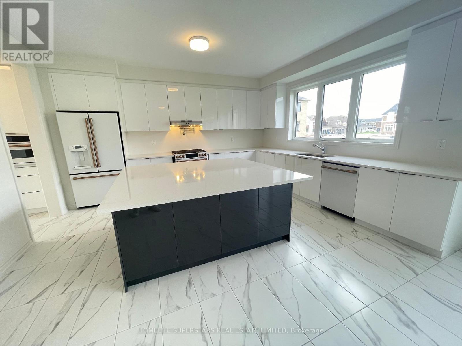 17 BELLFLOWER CRESCENT