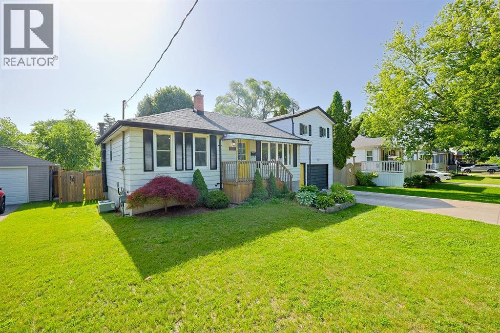 898 GRANDVIEW AVENUE