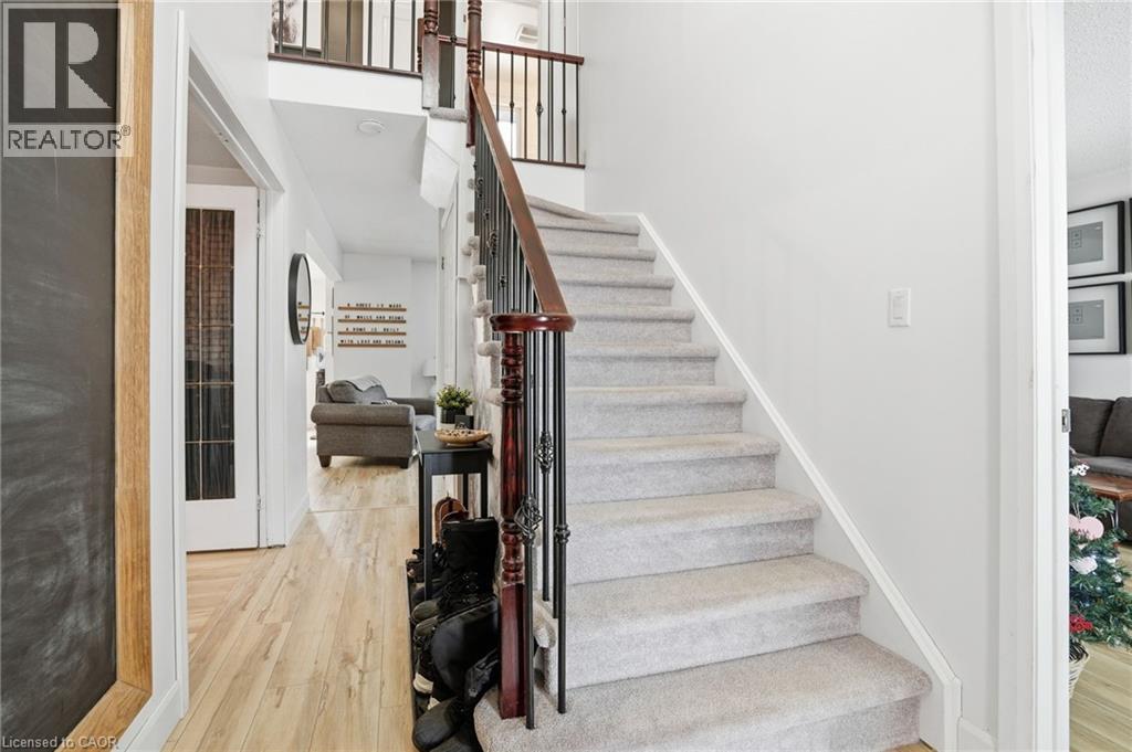 83 BRIARSDALE Crescent