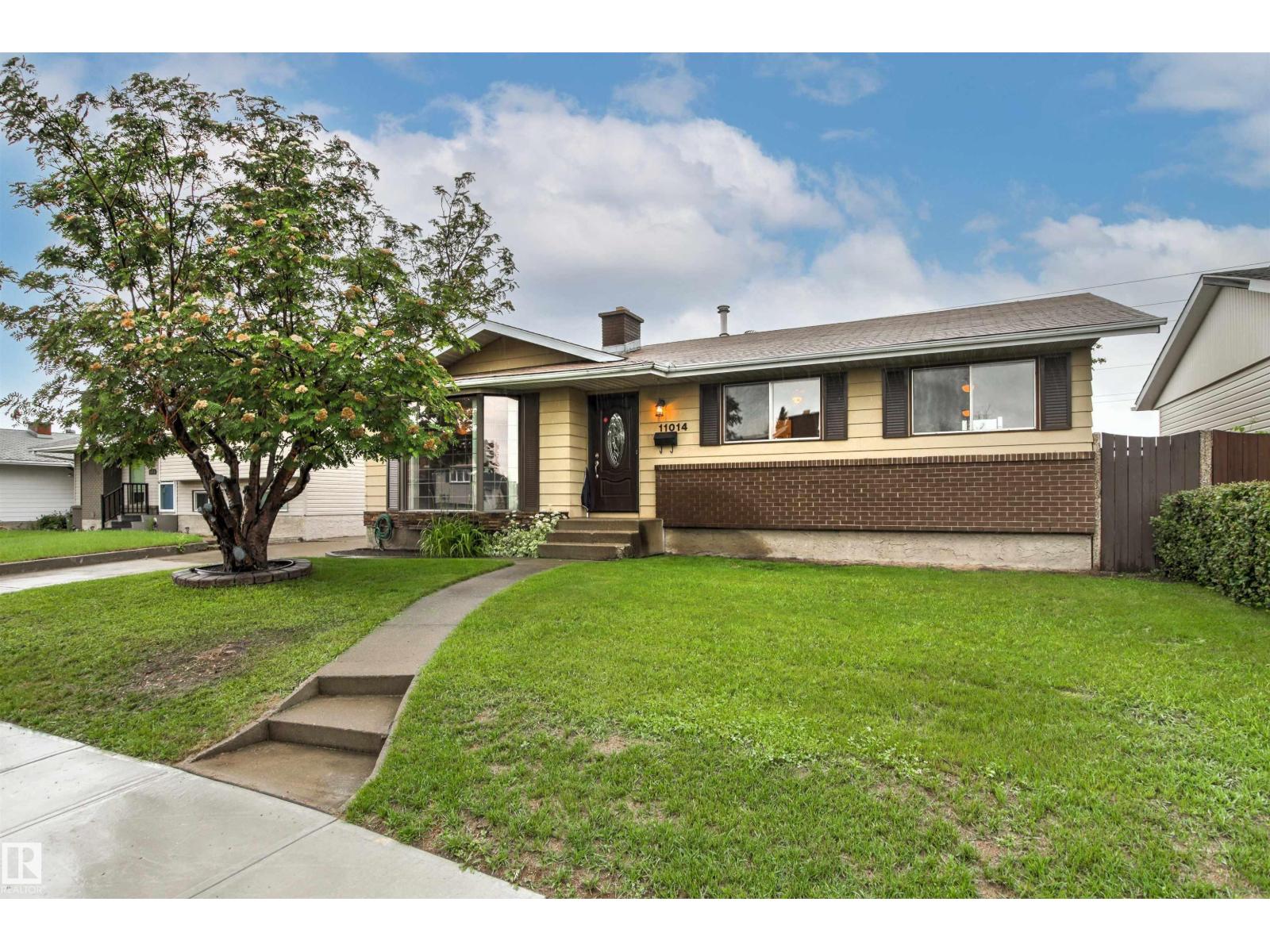 11014 163A AV NW