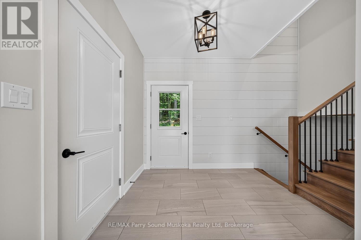 10 GLENROCK ROAD