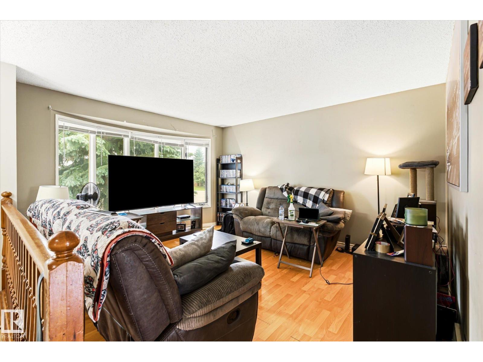 12435 46 ST NW