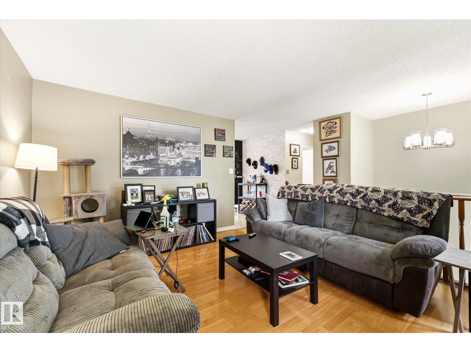 12435 46 ST NW