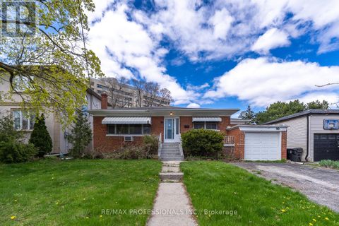 90 BAYCREST AVENUE Toronto (Englemount-Lawrence) ON M6A1W3