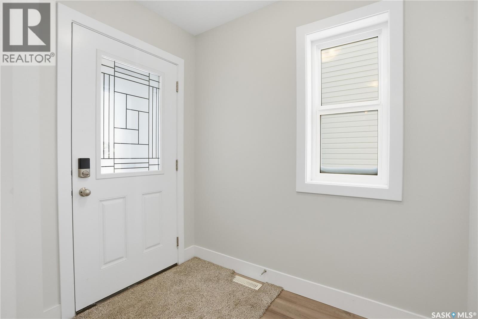 111 Stromberg CRESCENT