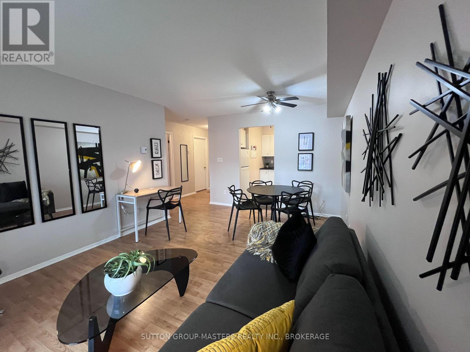 208 - 310 KINGSDALE AVENUE