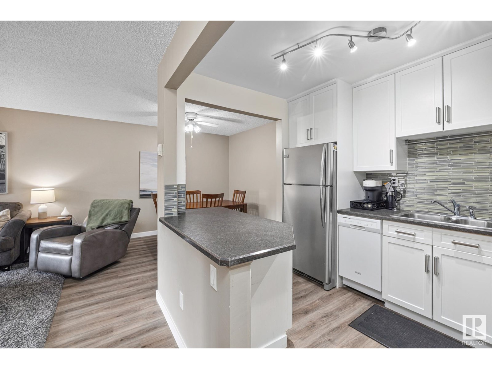 #310 1624 48 ST NW