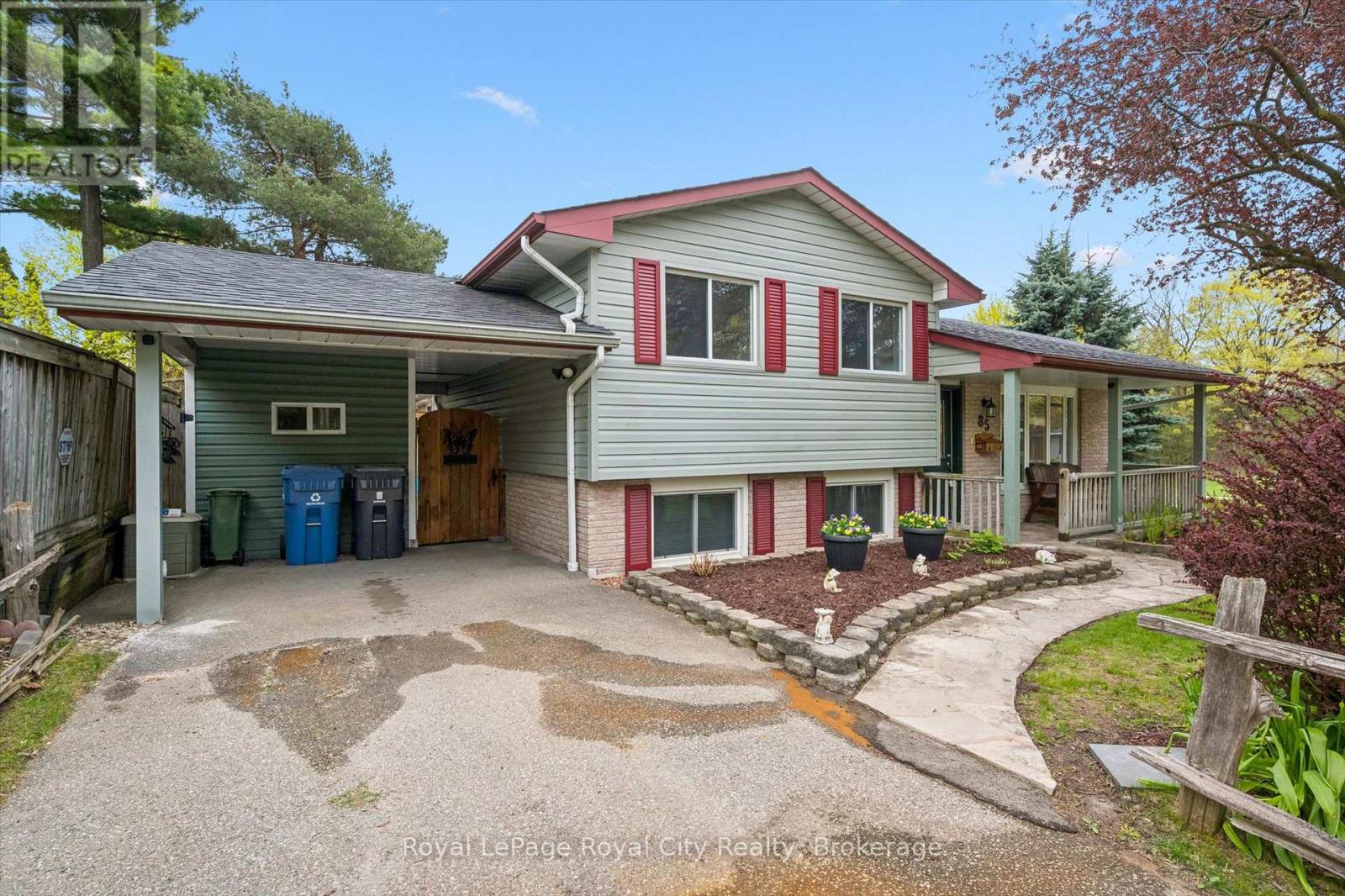 85 SLEEMAN AVENUE