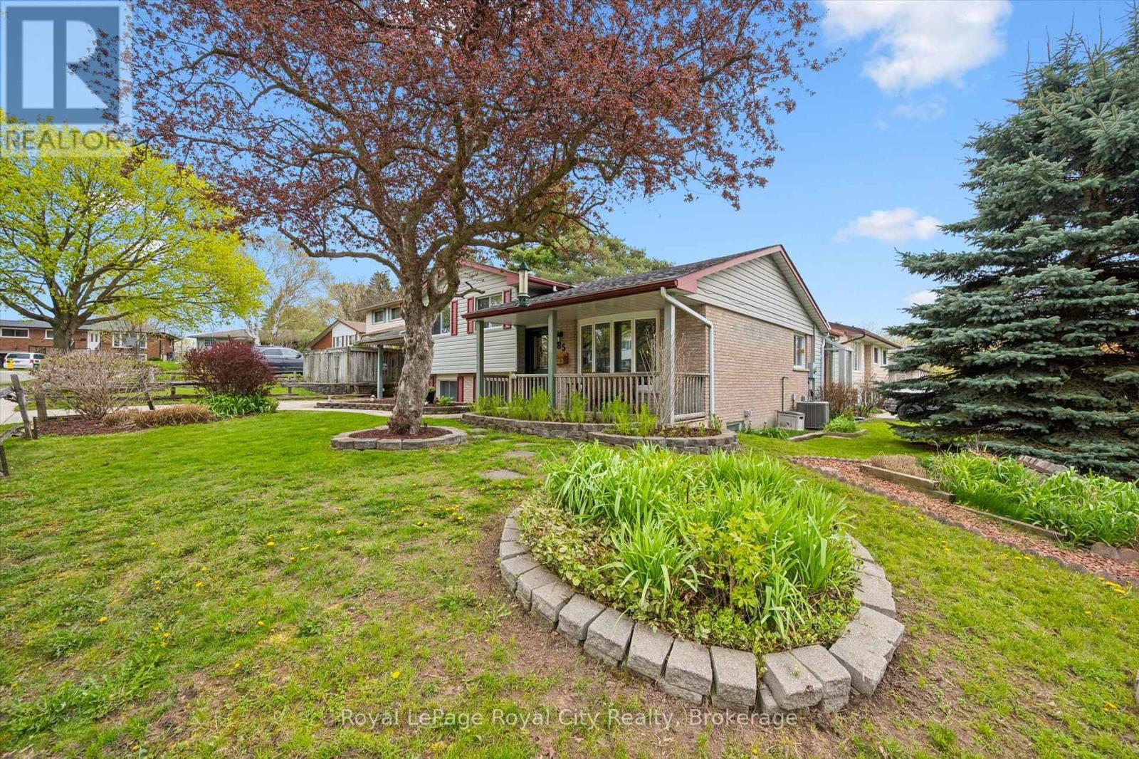 85 SLEEMAN AVENUE