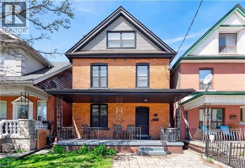 11 BARNESDALE Avenue N Hamilton ON L8L6R4
